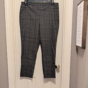 Tribal Gray Plaid Ankle Pants